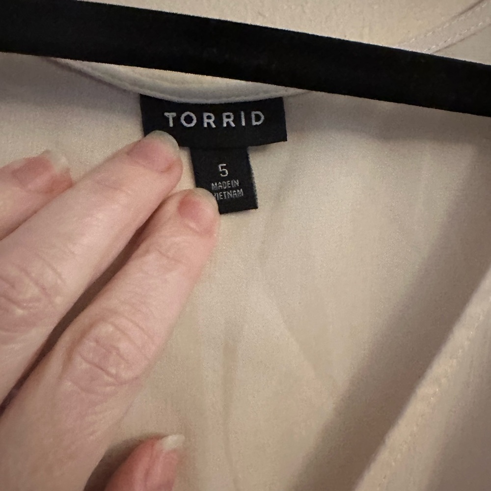Torrid White Ruffle Blouse - Picture 4 of 4